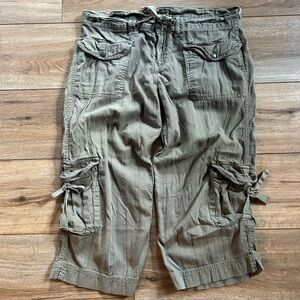 Casual Olive Cargo Capris